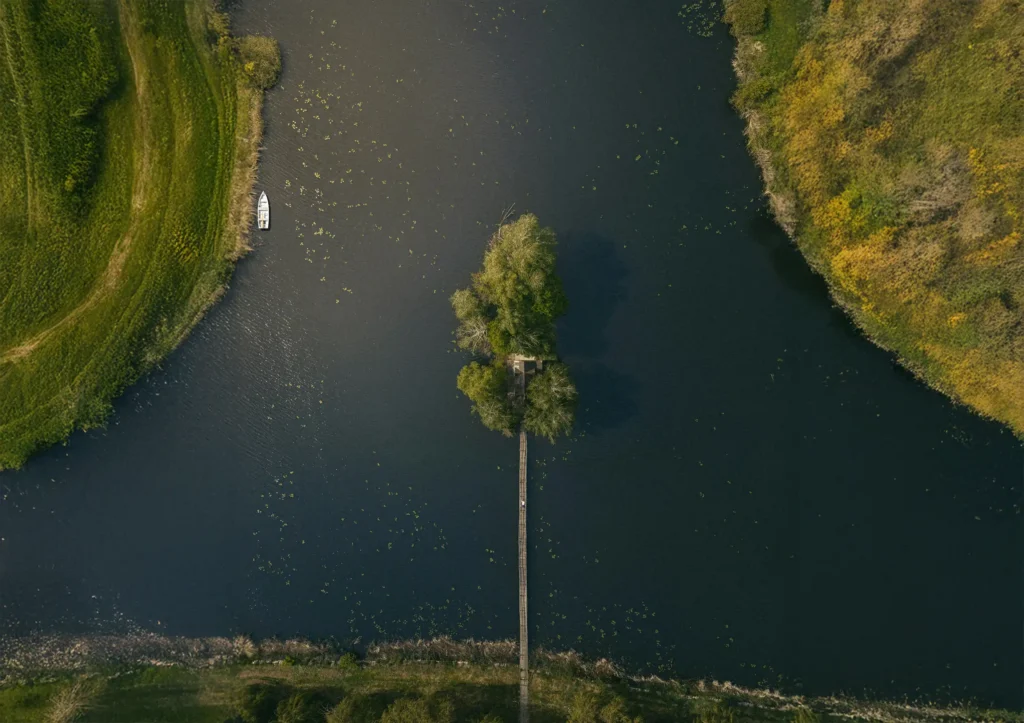 drohnenaufnahme_oben_see drohnenaufnahme oben see